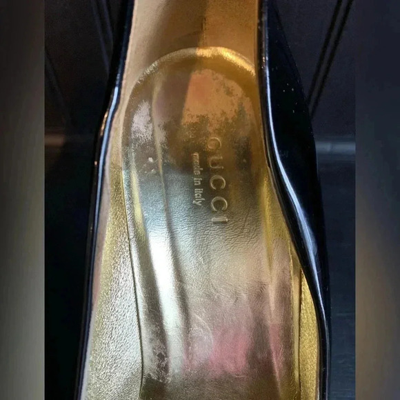 Authenic Gucci Black Patent Leather High Heels with Gold Platform Size 7 - Picture 3 of 7